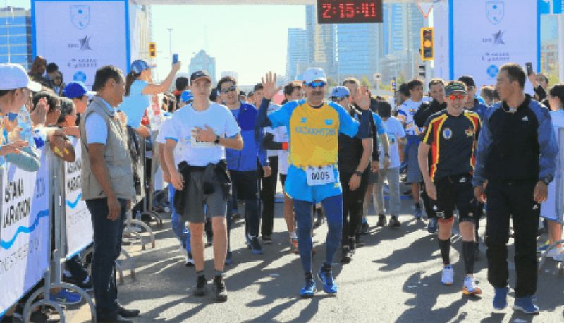 Карим Масимов финишировал в Астана Марафон