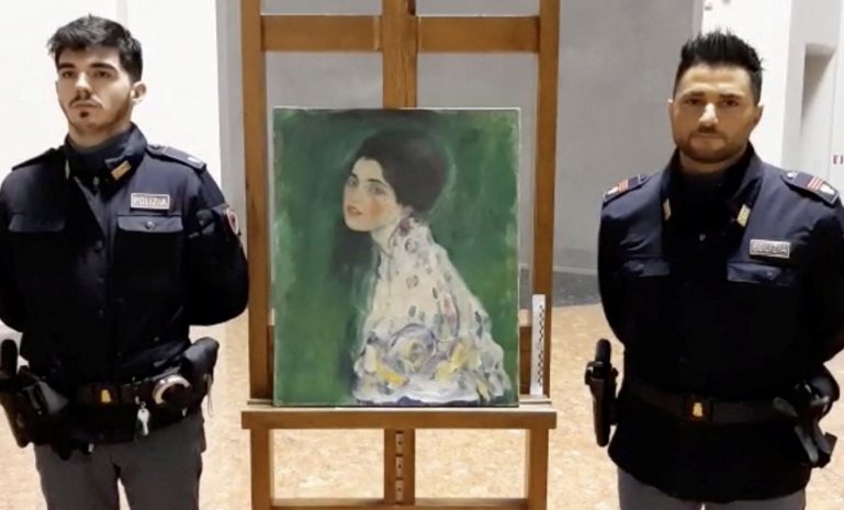 В стене нашли украденную картину Климта в Италии