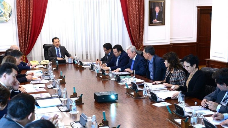 В Астане прошло заседание совета по вопросам экономики