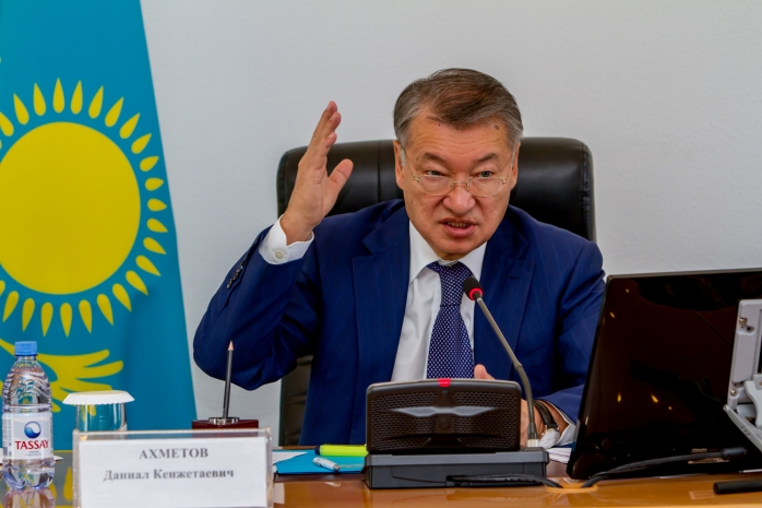 Даниал Ахметов потребовал увольнения акима Усть-Каменогорска