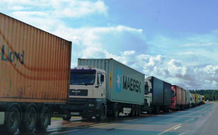 15 тонн мобильников и других товаров задержаны на границе РК