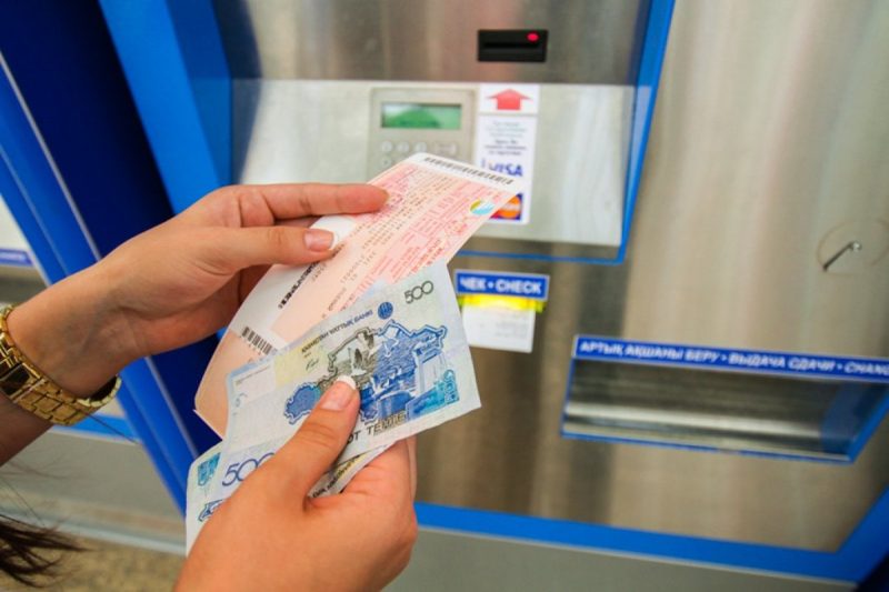 КТЖ пойыздардағы қымбат билеттер туралы шағымдарға жауап берді