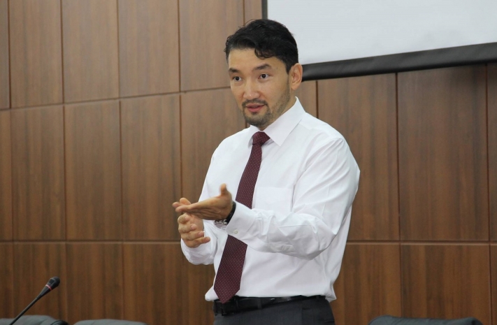 Рахим Ошакбаев раскритиковал Дорожную карту бизнеса