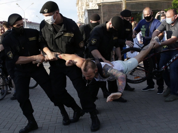 Более 700 человек задержаны с начала президентской кампании в Беларуси