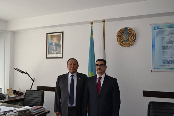 Визит Азербайджанского Общества Красного Полумесяца в Алматы