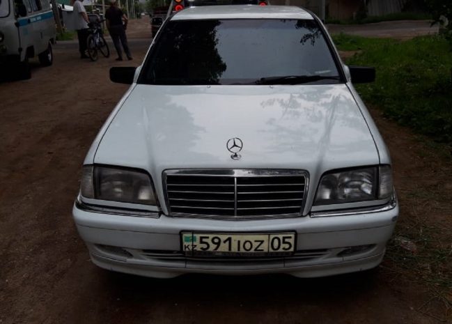 Несовершеннолетний за рулем сбил ребенка в Алматы