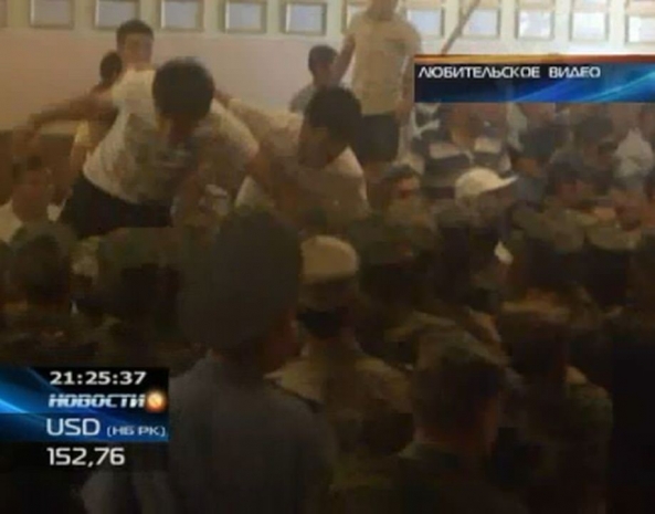 Более 80 человек напали на конвоиров Бишкекского суда