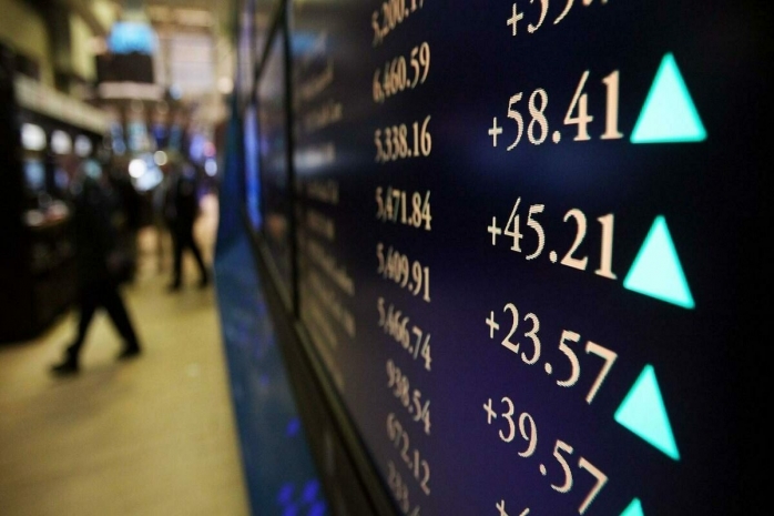 Курс доллара продолжает снижение в Казахстане