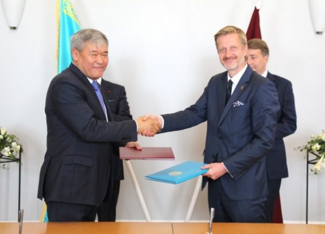 Латвия подписала договор об участии в «ЭКСПО-2017»