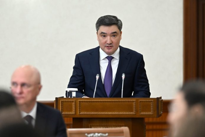 Премьер оценил уровень госдолга Казахстана