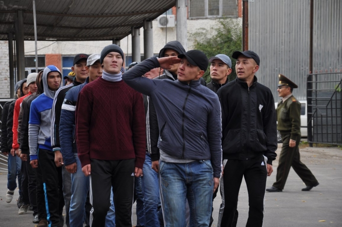 В Казахстане начался весенний армейский призыв