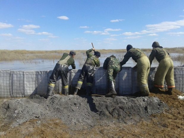 В Карагандинской области спасатели стабилизировали паводковую ситуацию