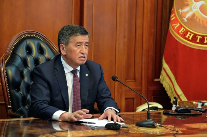 Жээнбеков принял отставку премьер-министра Боронова