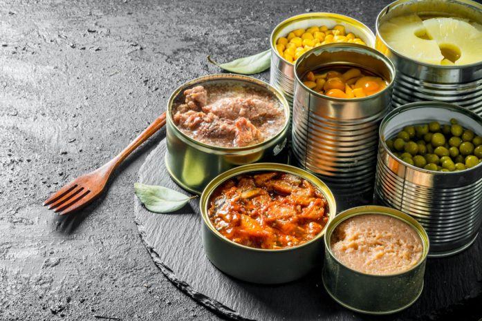 Чем опасно употребление консервов