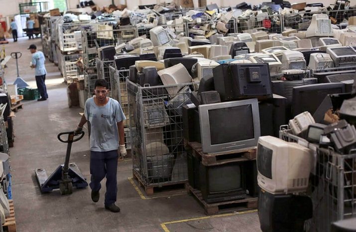 Япония получит миллиард долларов за старую электронику