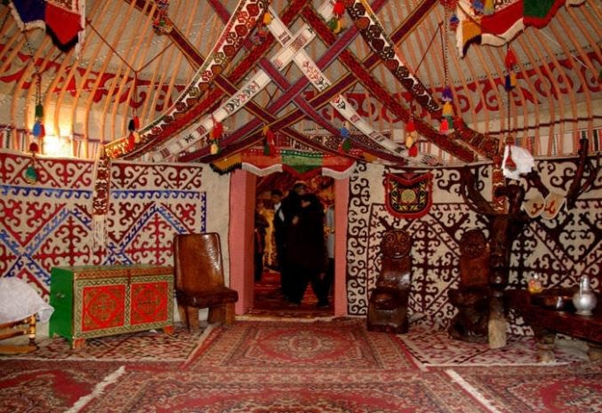 В Павлодаре приготовили 2,3 тыс. литров Наурыз-коже