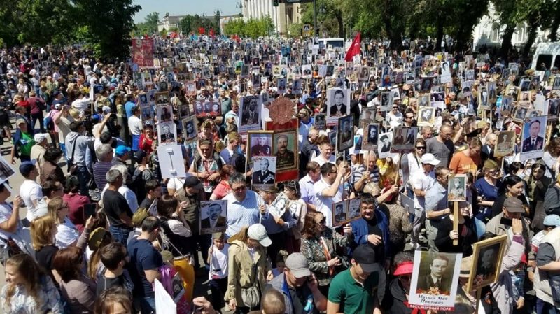 Непонятно, когда это шествие прекратится — журналист об акции «Бессмертный полк»