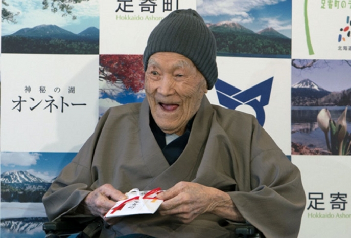 Умер самый старый мужчина в мире