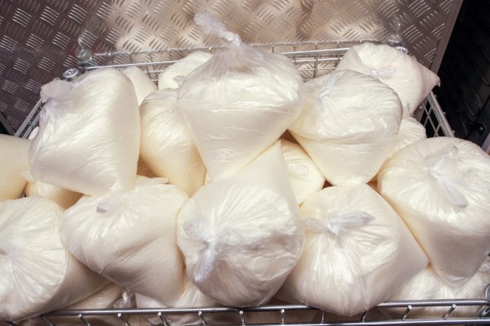 Цены на куриное мясо и сахар зафиксируют в Алматы