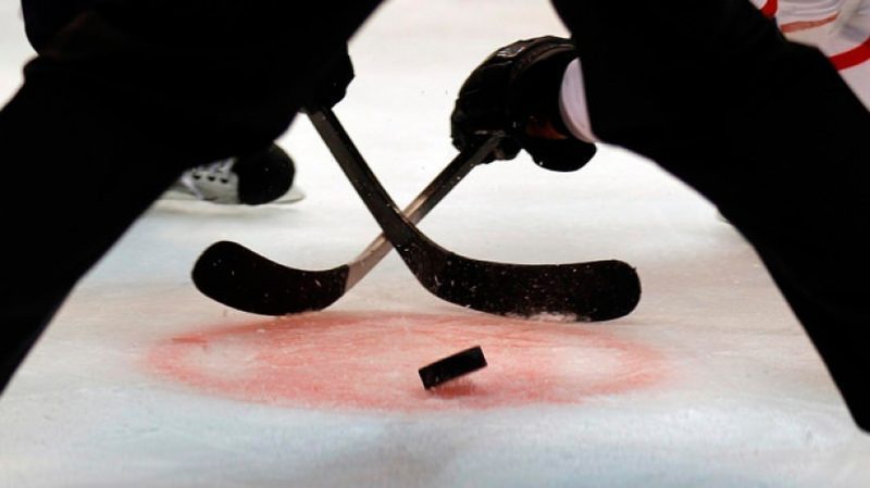 Форвард «Коламбуса» получил травму в столкновении с арбитром