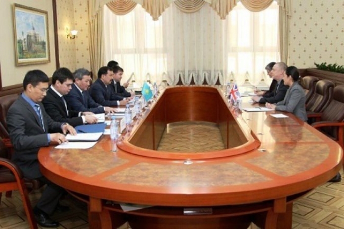 Казахстан и Великобритания обсудили вопросы сотрудничества