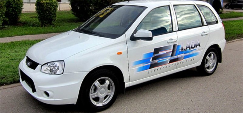Первые электрокары Lada отправились к дилерам