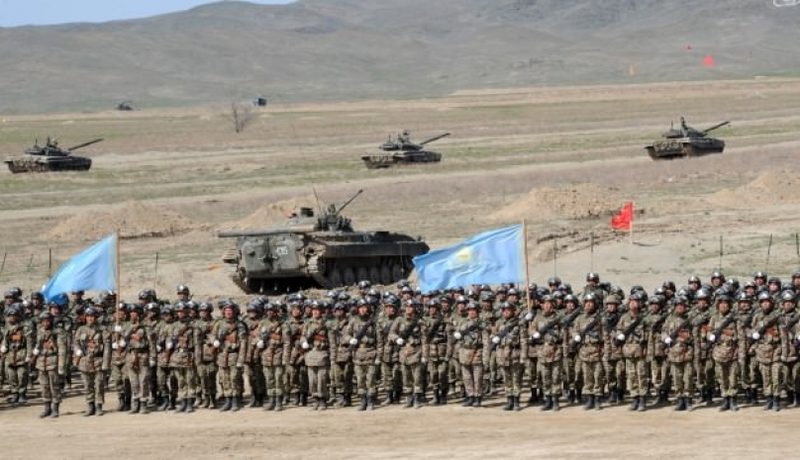 В Казахстане прошел первый боевой парад