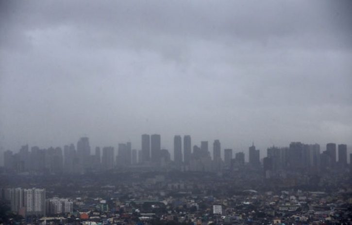 На Филиппинах из-за тайфуна эвакуированы более 370 тысяч человек