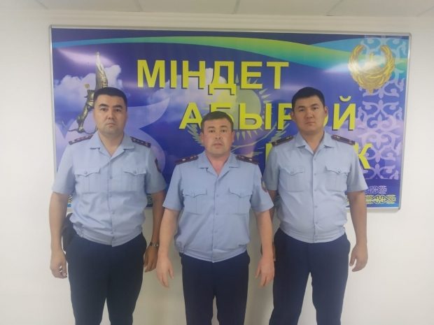 17 человек героически спасли при пожаре полицейские Кызылорды