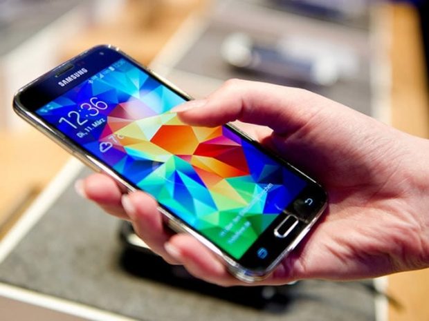 Продажи Samsung Galaxy S5 оказались провальными