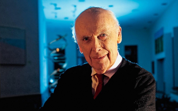 Нобелевского лауреата лишили почетных званий за расизм