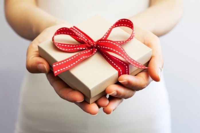 Как выбрать лучший подарок на Новый год – психолог