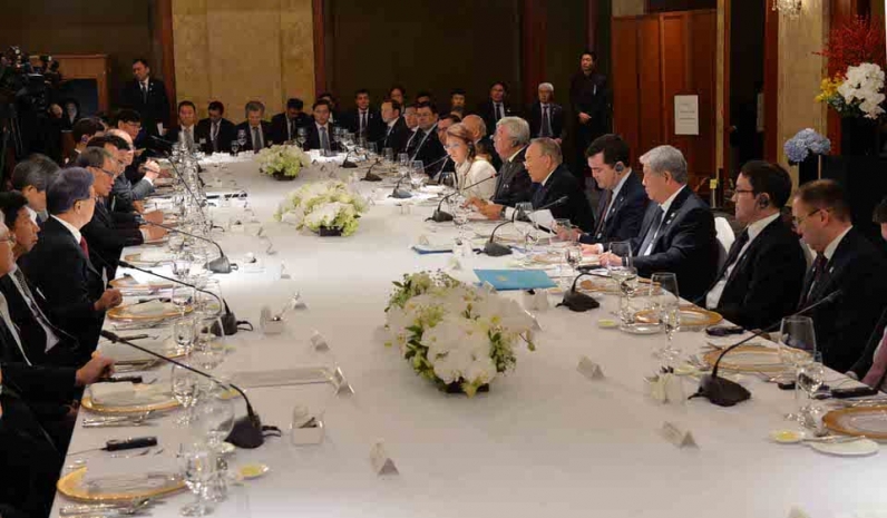 Президент Казахстана встретился с представителями деловых кругов Республики Корея