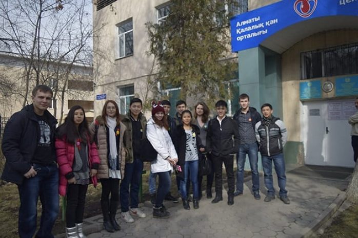 В Алматы студенты пропагандируют донорство