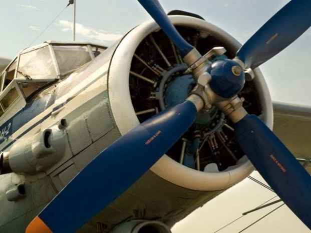 Семьи погибших членов экипажа получат материальную помощь