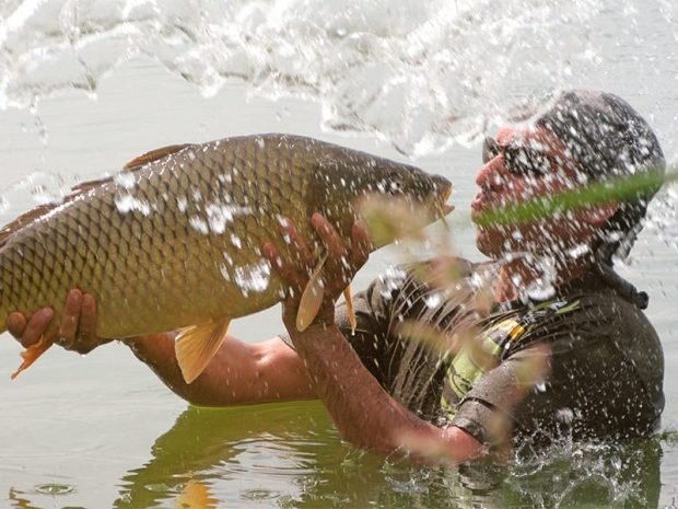 На соревнованиях по рыбалке в Алматы поймали карпа весом 12 кгЭксклюзив