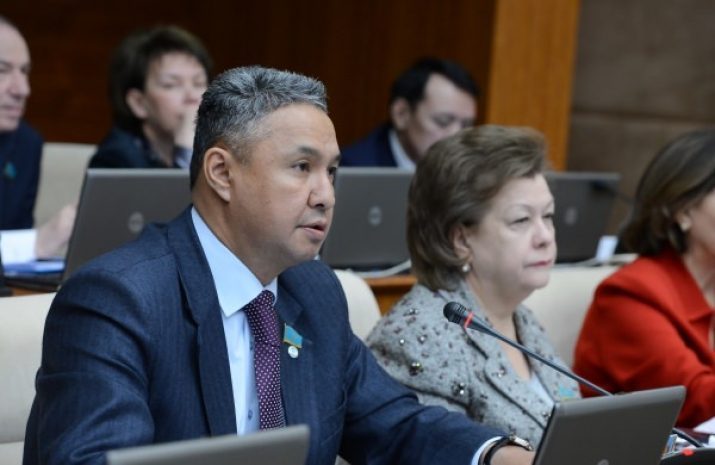 Перуашев предложил обязать чиновников лично оплачивать ущерб бизнесменам