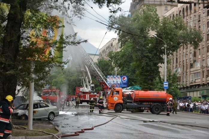 Сгоревшие из-за бензовоза квартиры восстановят за полтора месяцаЭксклюзив