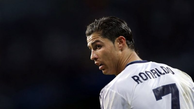 Криштиану Роналду получил красную карточку