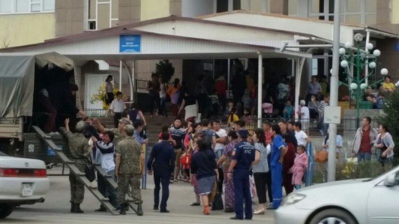 ​В Наурызбайском районе из-за селевого схода нет воды