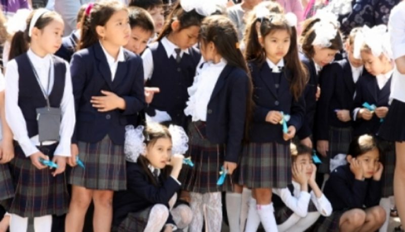 Впервые за парты в этом году сядут 330 тысяч малышей