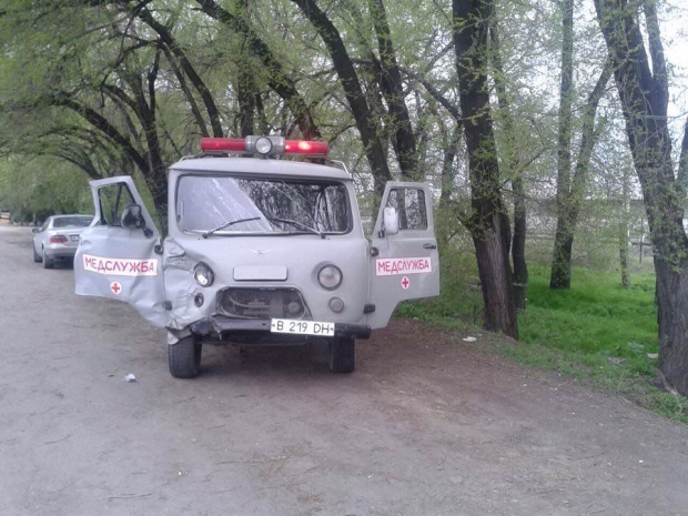 В Алматы машина скорой помощи попала в ДТП (ФОТО, ВИДЕО)