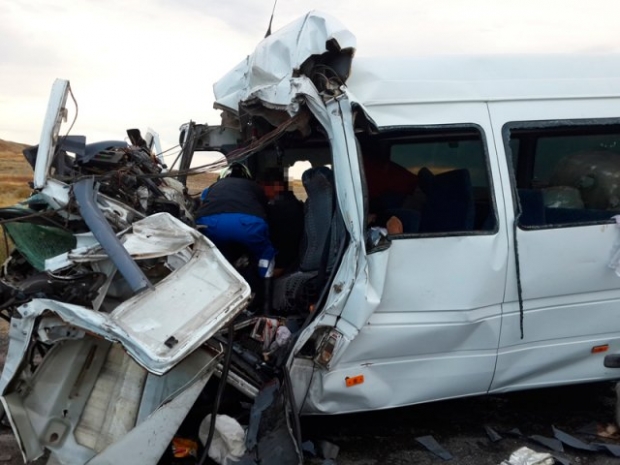 Три человека погибли в ДТП в Карагандинской области. Фото