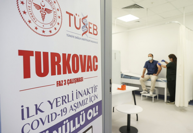 Турция подала заявку на одобрение собственной вакцины от COVID-19