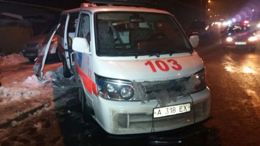 В Алматы врачи скорой помощи пострадали в ДТП