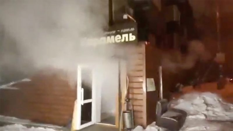 Пять человек погибли после прорыва трубы с горячей водой в отеле в Перми