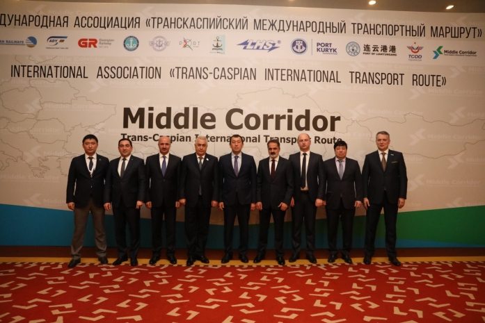 До 4 млн тонн грузов планируется перевезти по ТМТМ в 2018 году