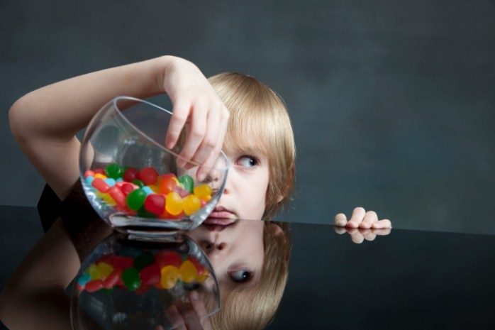 Детское воровство: причины и методы борьбы