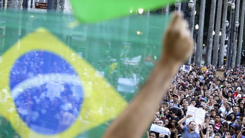 Забастовка дальнобойщиков привела к смерти 70 миллионов цыплят в Бразилии