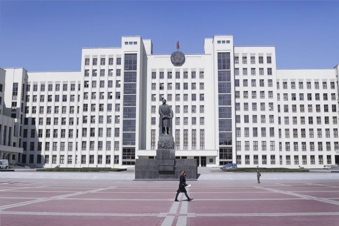 Лукашенко поручил обеспечить контроль за передвижением войск НАТО